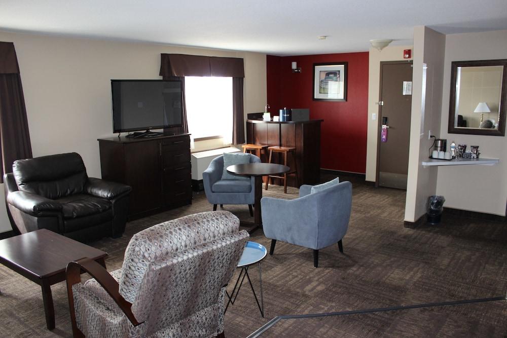Coast Swift Current Hotel Exterior photo