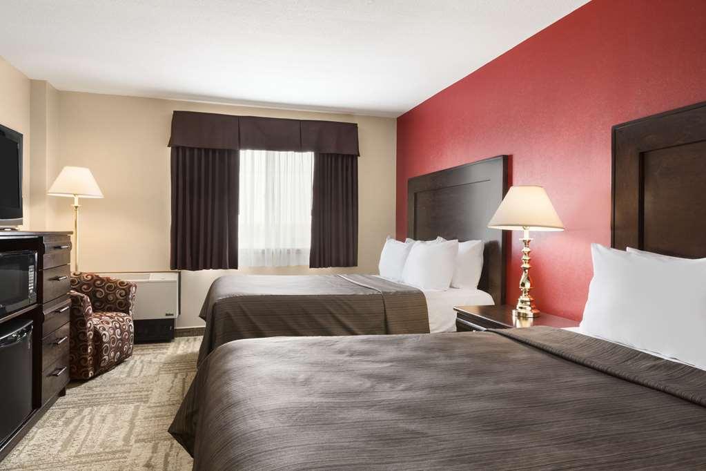 Coast Swift Current Hotel Exterior photo