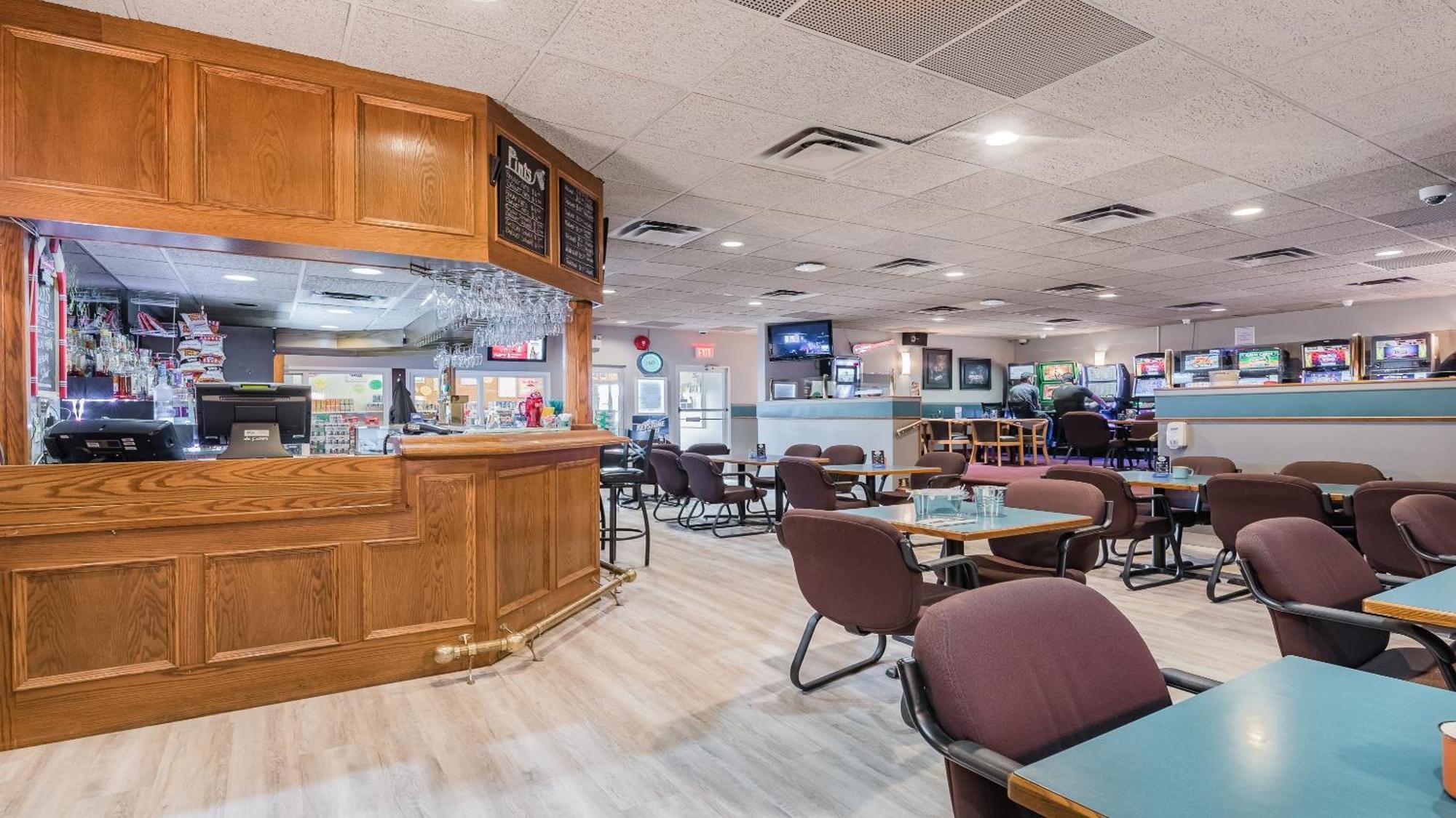 Coast Swift Current Hotel Exterior photo