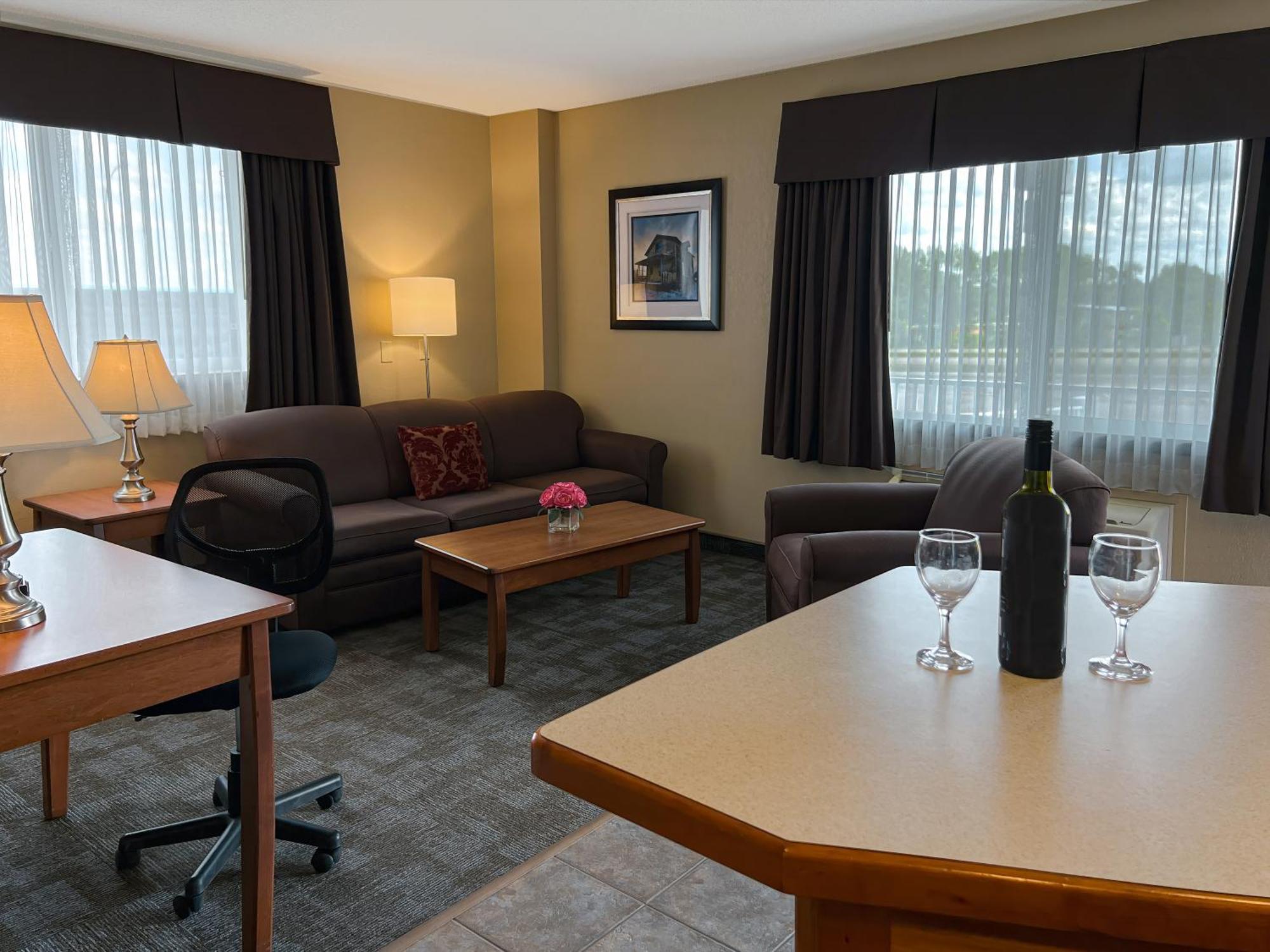 Coast Swift Current Hotel Exterior photo