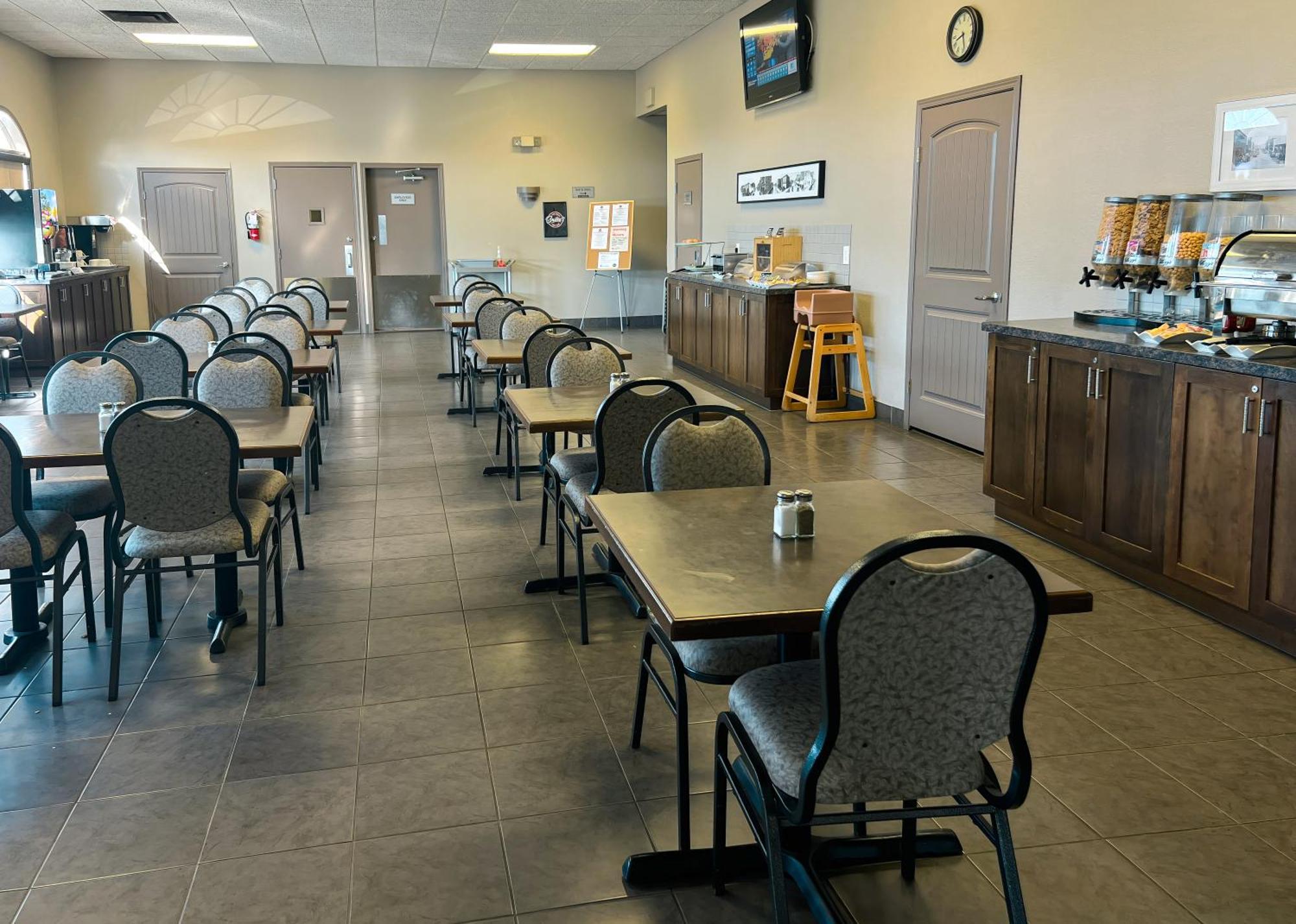 Coast Swift Current Hotel Exterior photo