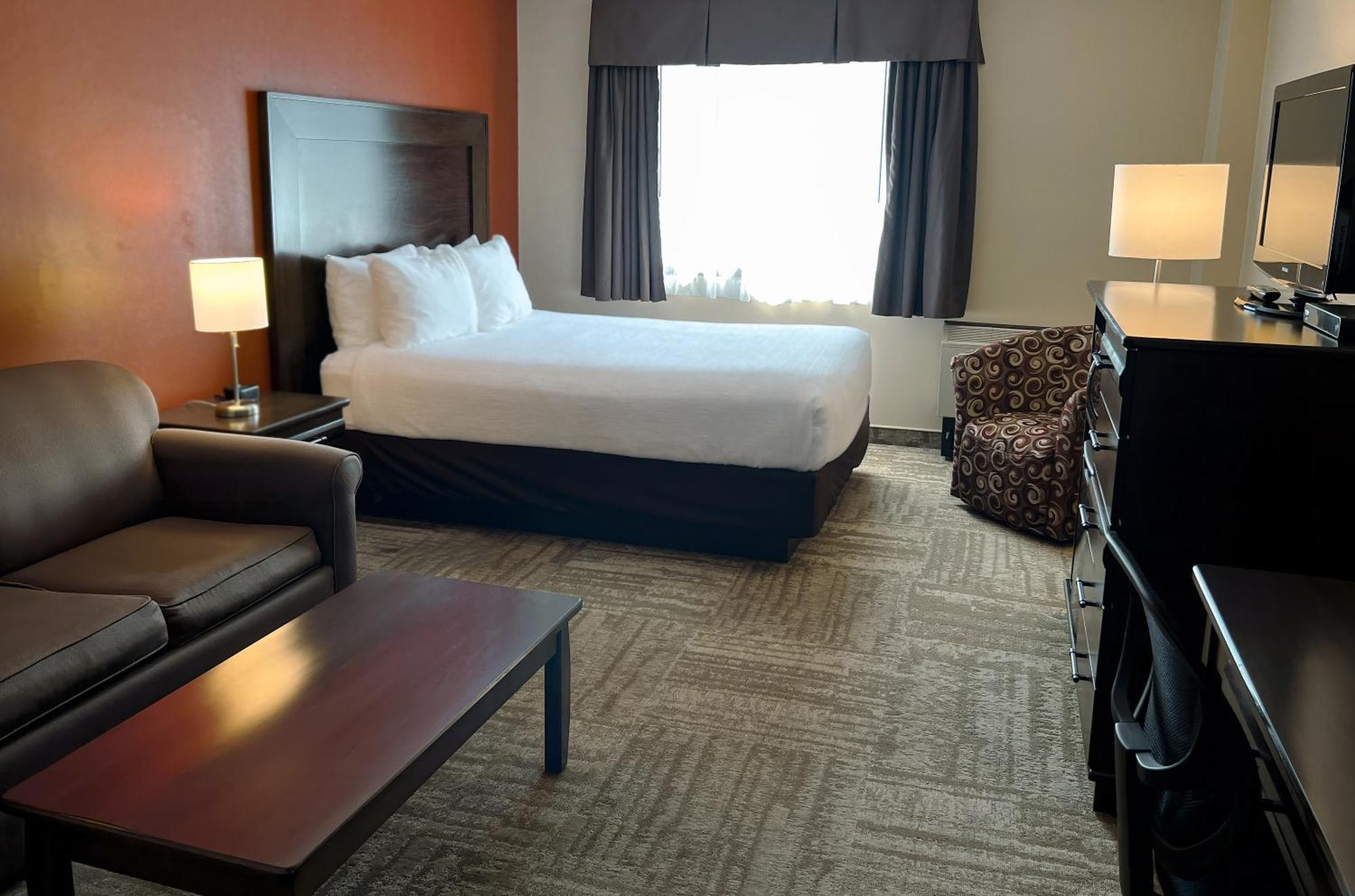 Coast Swift Current Hotel Exterior photo
